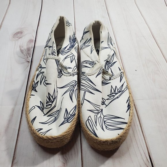Vans Espadrille Shoes 8.5 Womens White Blue Leaf Print Fabric Slip On Sneakers - Picture 2 of 10